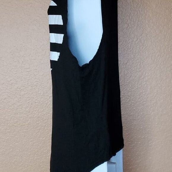 FREE SHIPPING Women's sleeveless, black, round-neck new unused unworn flag - Picture 2 of 3
